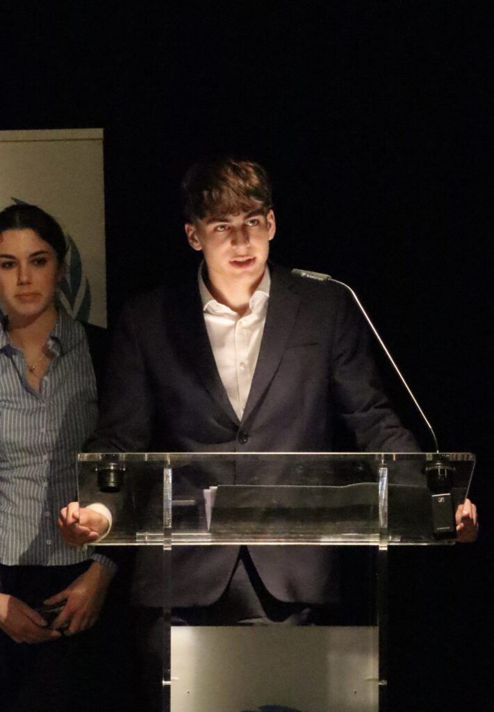 MUN resolution vote